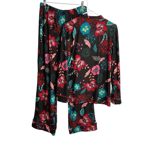 IMAN Vibrant Floral Pajama Set - Black, Red, Teal - Picture 3 of 4
